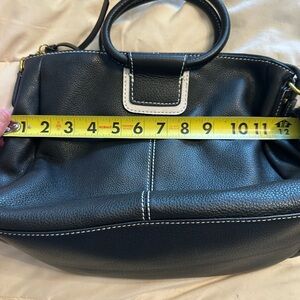 HOBO Black Crossbody Bag with Structured Design